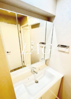 【洗面所】 | レジディア目白 | 独立洗面台です。