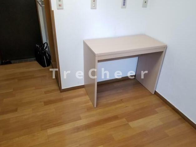 河本マンションの洋室