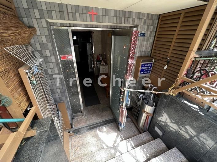 河本マンションのエントランス