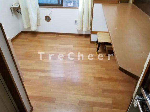 河本マンションの居間・リビング