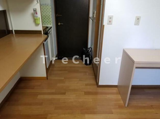 河本マンションの玄関