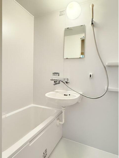 エコーバレー　バストイレ別　宅配BOX　オートロックの浴室