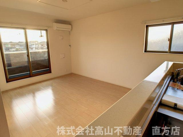 ヴィラ　ド　ハピネスⅠの居間・リビング