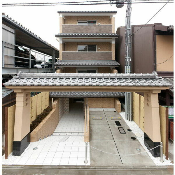 ジョバニフォーリエ