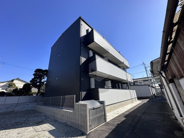 ステディ八戸の里の外観