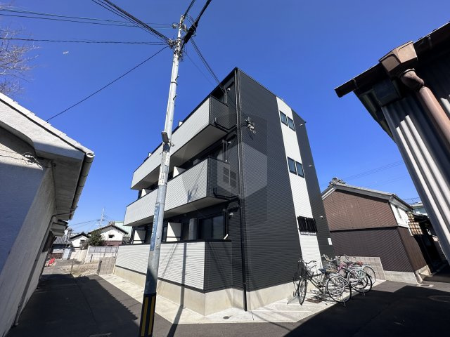 ステディ八戸の里の外観