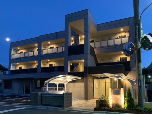 【その他共用部分】 | Ｌｉｅｎ　Ｃｈａｔｅａｕ（リヤンシャトー） | 外観写真（夜）