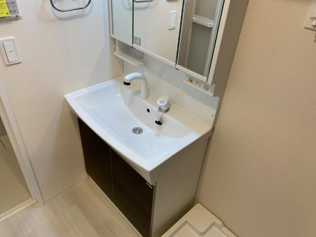 【洗面所】 | Ｌｉｅｎ　Ｃｈａｔｅａｕ（リヤンシャトー） | 洗髪洗面化粧台