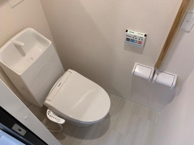 【トイレ】 | Ｌｉｅｎ　Ｃｈａｔｅａｕ（リヤンシャトー） | シャワー付トイレ