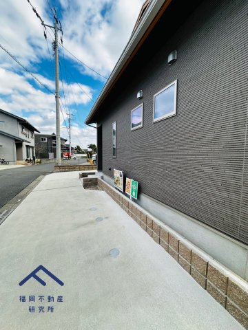 鳥栖市田代外町　戸建ての前面道路含む現地写真