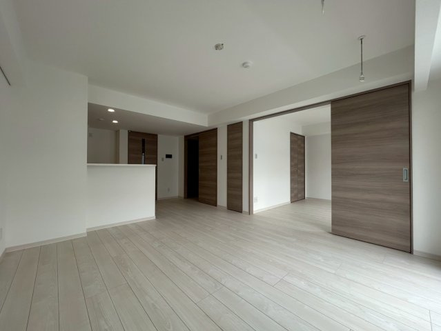 船橋市印内町の賃貸マンションの居間・リビング|おしゃれなリビングです