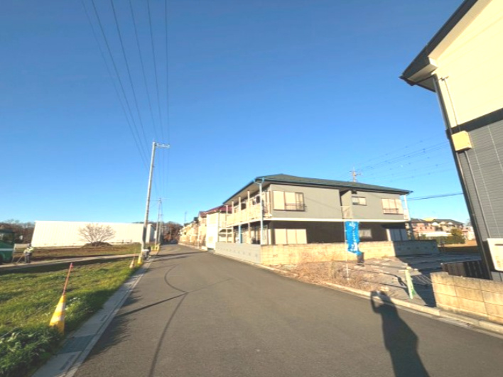 土地　ふじみ野市亀久保の前面道路含む現地写真|日当たり良好ですす