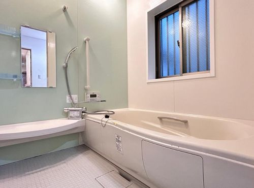 【浴室】 | 【仲介手数料０円】藤沢市石川5丁目　中古一戸建て | 藤沢市石川5丁目　中古一戸建て