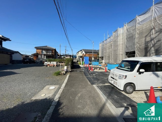 草津市木川町　第1期　新築一戸建ての前面道路含む現地写真|周辺は落ち着いた街並みの住宅地！子育てがしやすい住環境です！まだ未完成ですが、現地でしかわからない事もございます。是非一度ご覧ください。