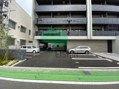  | LANDIC Y138(ランディックY138) | 敷地内で切り返しができる広々とした駐車場です！防犯カメラもございます！