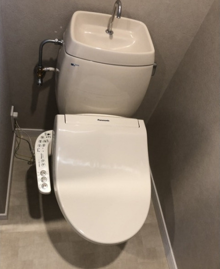 フェリース村松　アイランドキッチン　ウォークインクロゼット　リノベーションのトイレ