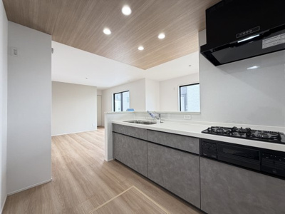 【キッチン】 | うるま市与那城屋慶名2期（全6棟）1・3号棟 | 3号棟　使いやすいシステムキッチン♪