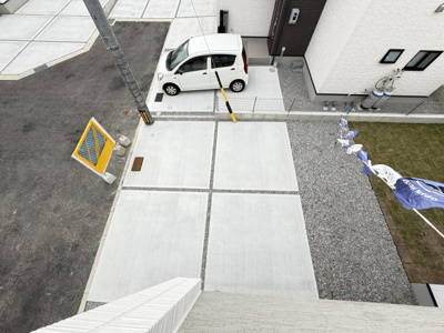 【駐車場】 | うるま市与那城屋慶名2期（全6棟）1・3号棟 | 3号棟　並列駐車2台可♪