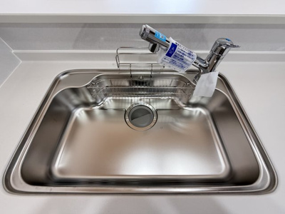 【キッチン】 | うるま市与那城屋慶名2期（全6棟）1・3号棟 | 3号棟　浄水器付き♪