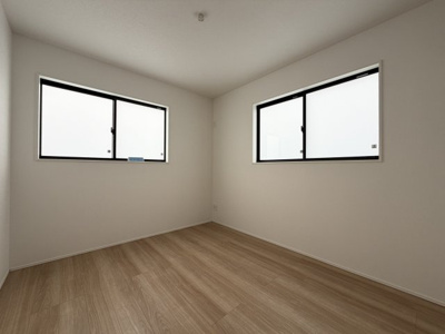 【洋室】 | うるま市与那城屋慶名2期（全6棟）1・3号棟 | 3号棟　洋室5.25帖＋CL付き♪