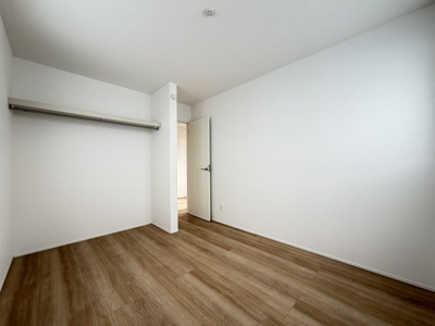 【洋室】 | うるま市与那城屋慶名2期（全6棟）1・3号棟 | 3号棟　洋室5.25帖＋CL付き♪