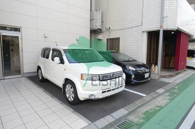 ジェンティーレ美野島2の駐車場