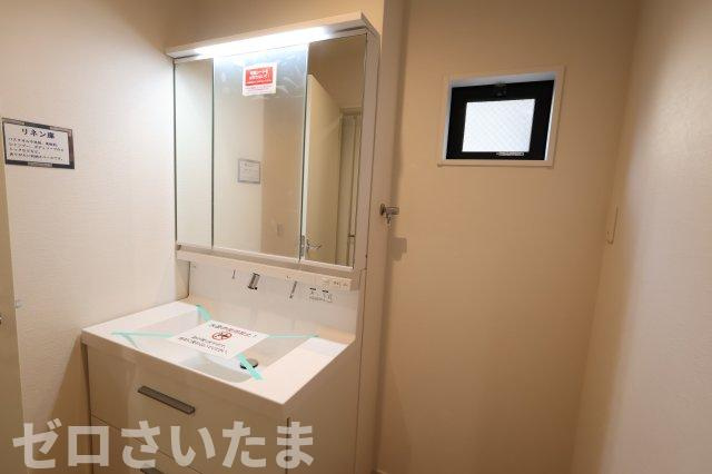 《仲介手数料無料》練馬区大泉学園町１丁目5-5新築一戸建てKEIAI GRACEの独立洗面台