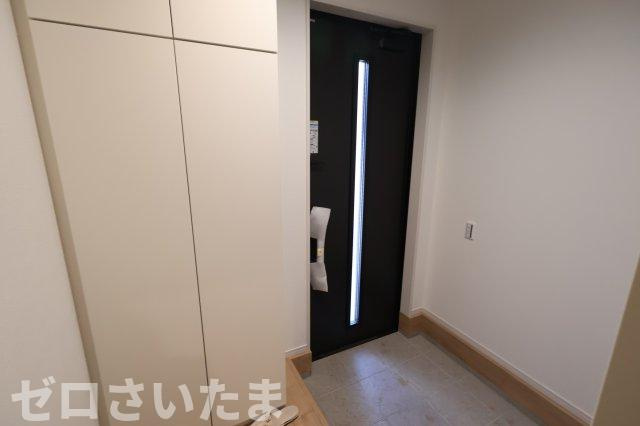 《仲介手数料無料》練馬区大泉学園町１丁目5-5新築一戸建てKEIAI GRACEの玄関