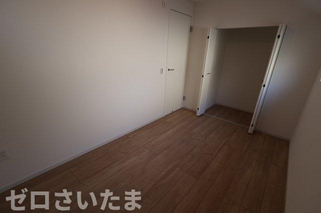 《仲介手数料無料》練馬区大泉学園町１丁目5-5新築一戸建てKEIAI GRACEの洋室