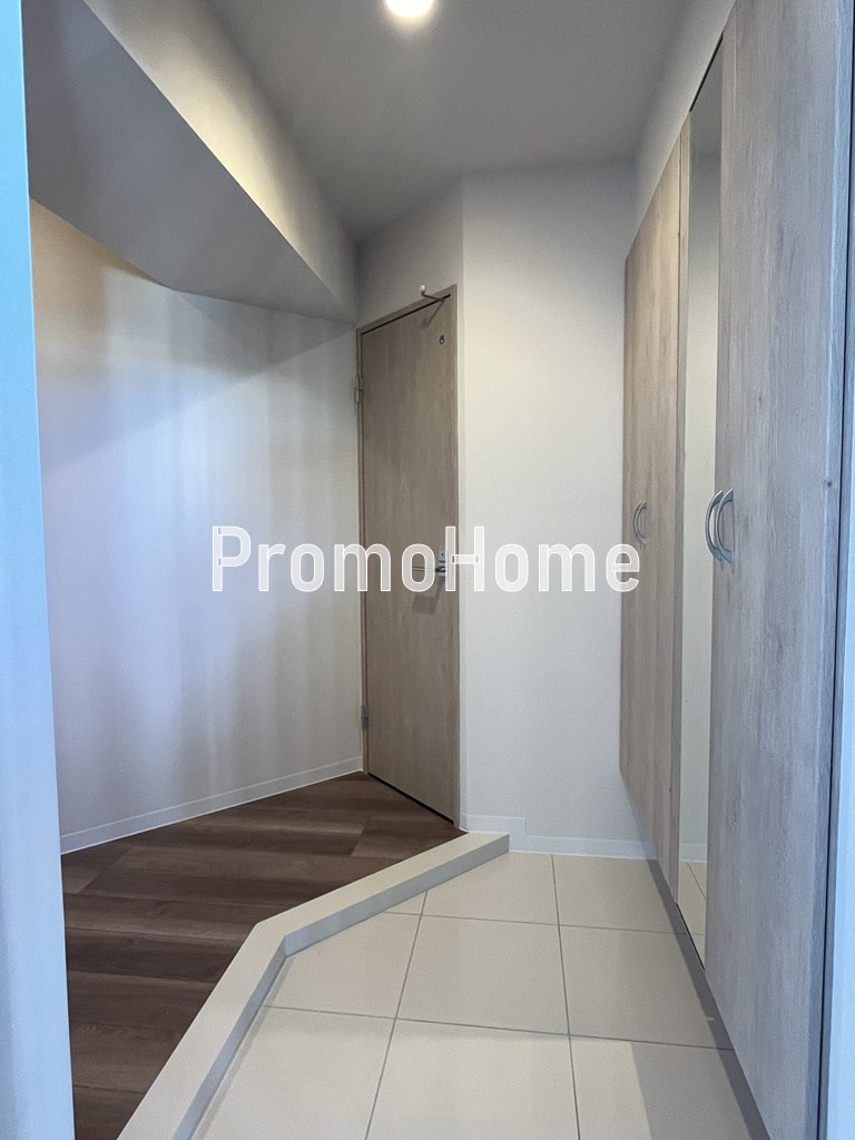 JPT RESIDENCE の玄関