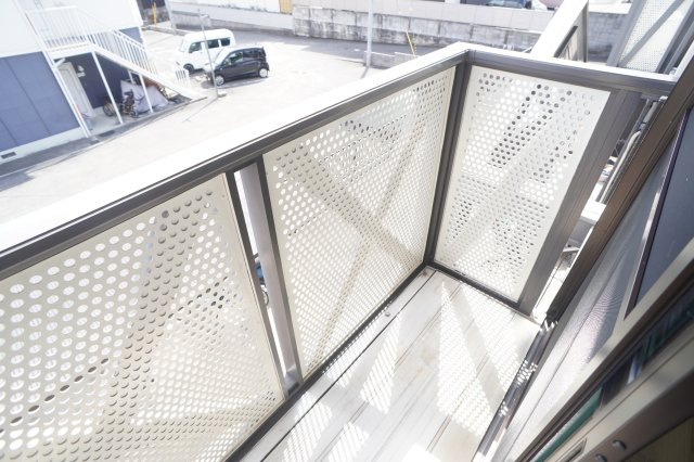 メゾンソワニエＢのバルコニー