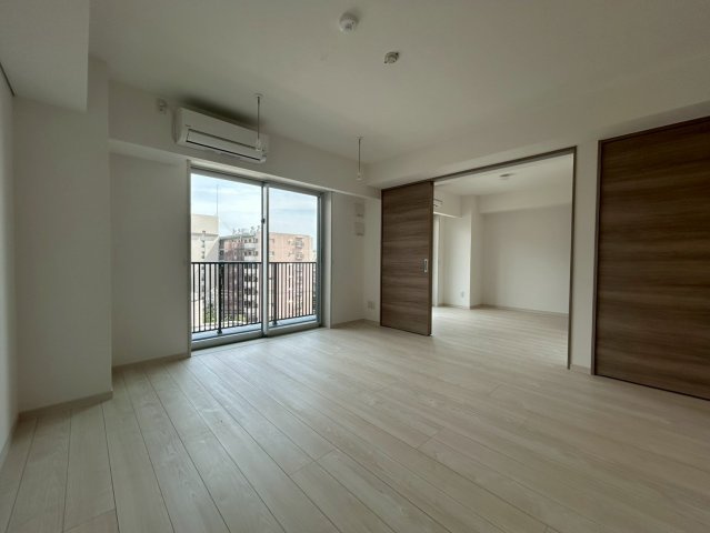 船橋市印内町の賃貸マンションの居間・リビング