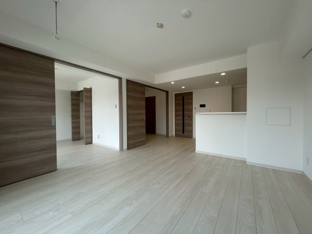 船橋市印内町の賃貸マンションの居間・リビング