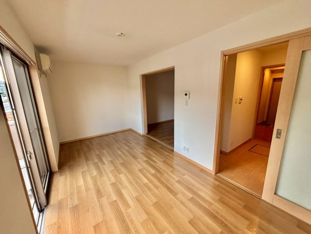 シエナフローラⅠ番館の居間・リビング