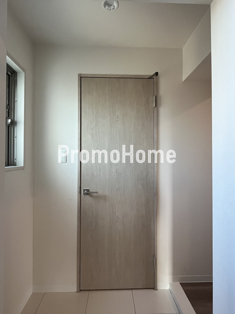 JPT RESIDENCE の玄関