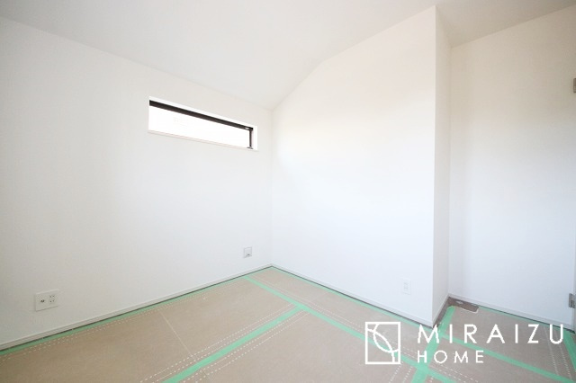 【その他】 | ■TVモニターフォン■
突然の来訪時でも安心なカラーモニター付き！お留守番中のお子様でも簡単に来訪者の確認ができます！ 
