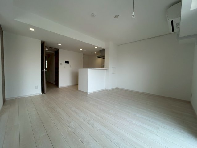 船橋市印内町の賃貸マンションの居間・リビング|ゆったりとした居間です