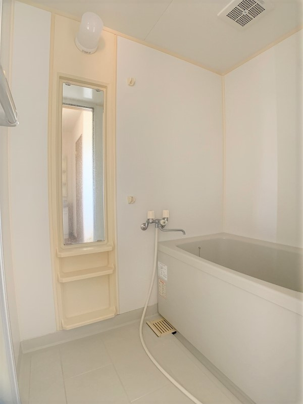 コーポラスおおさわの浴室