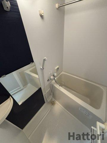 ファミーユ千里山西の浴室