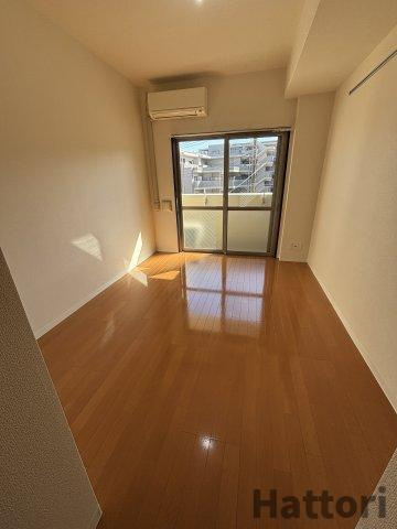 ファミーユ千里山西の居間・リビング