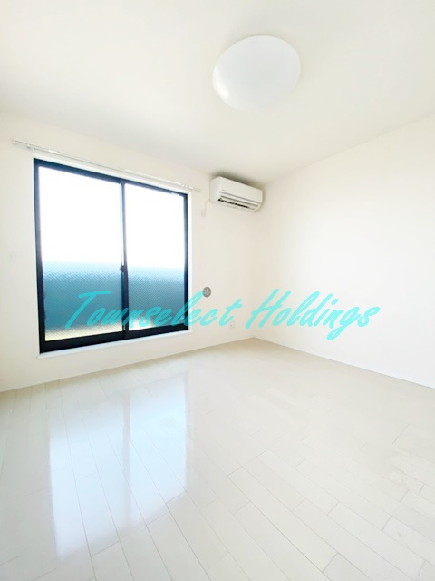 大和市南林間２丁目のアパートの居間・リビング