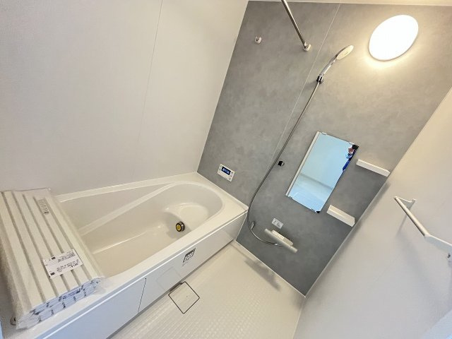 【内装】 | 大野城市中1丁目4期　2号棟（全2棟）【仲介手数料無料・0円】 | 施工例。浴室です。施工例は完成時と異なる場合があります。