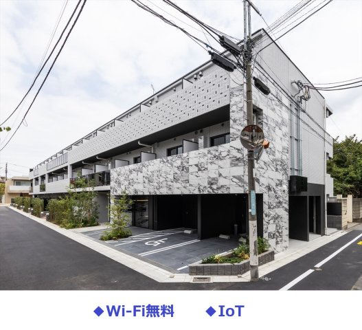 DIPS明大前の外観