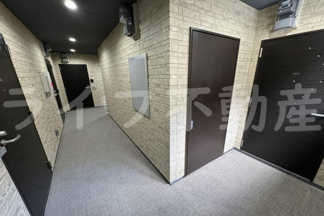 Luna Terrace 近大前のエントランス|落ち着いたエントランスです