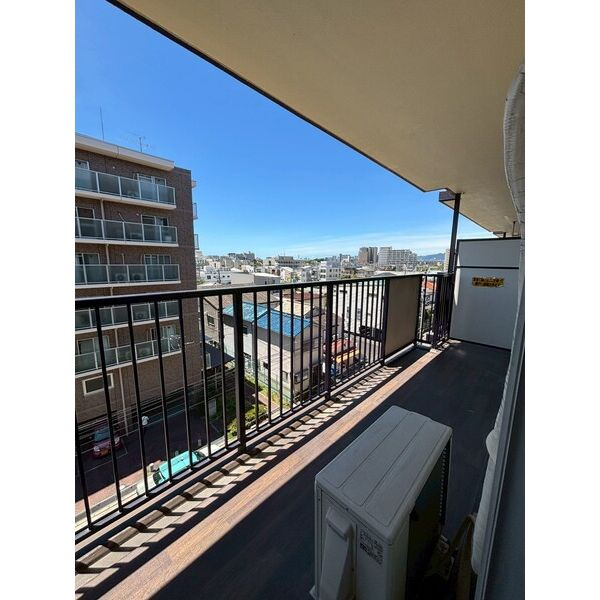 フェルザ西宮のバルコニー