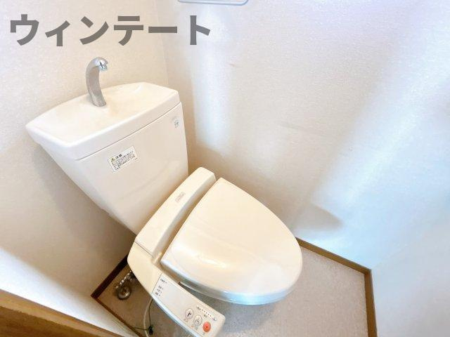 牛久市牛久町　中古戸建のトイレ|前所有者様がきれいにお使いです。