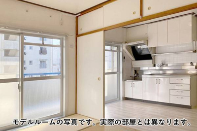 【居間・リビング】 | ビレッジハウス鳴滝28号棟 | モデルルームの写真です