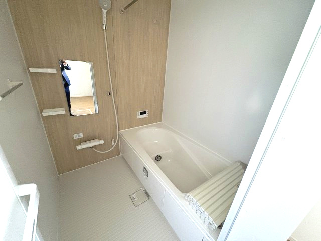 【内装】 | 大野城市中1丁目4期　 1号棟（全2棟）【仲介手数料無料・0円】 | 施工例。浴室です。施工例は完成時と異なる場合があります。