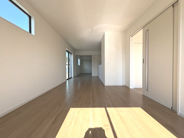 【居間・リビング】 | 大野城市中1丁目4期　 1号棟（全2棟）【仲介手数料無料・0円】 | 現地写真。