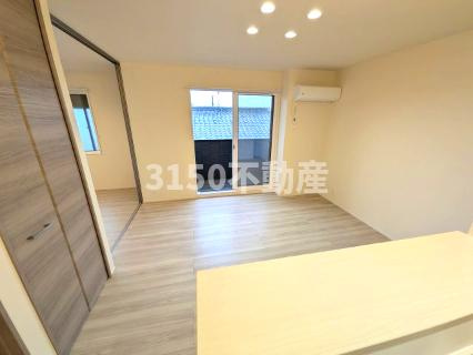 セレスティア本荘中ノ町　Cの居間・リビング